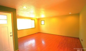 10750 W Fox Brush Dr, Boise, ID 83709