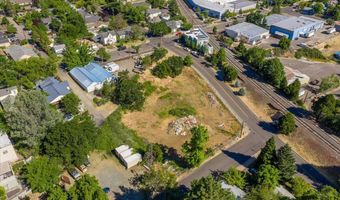 165 Water St, Ashland, OR 97520