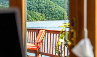 21580 Moonlight Bay Rd, Abingdon, VA 24211