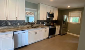 5915 BROOKLAND Rd, Alexandria, VA 22310