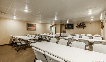 212 S Hickory St, Abbott, TX 76621