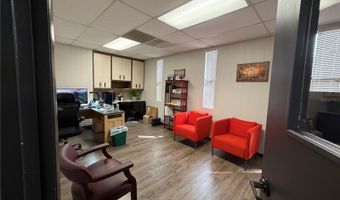 208 E LAKE Ave, Auburndale, FL 33823
