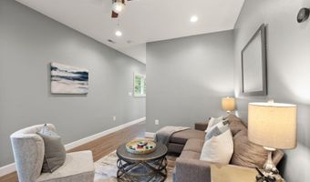 5104 BIRCH Ln, Annandale, VA 22003