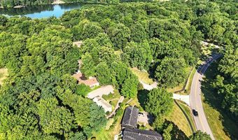 615 Glen Eden Ct, Aurora, OH 44202