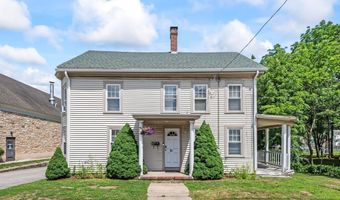 82 Main St, Blackstone, MA 01504