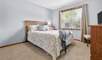1936 N REXFORD St, Appleton, WI 54914