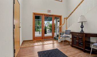 27 Mill Plain Rd 4, Danbury, CT 06811