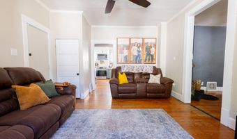 120 W Locust St, Aurora, MO 65605
