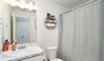 568 Auld Farm Cir, Akron, OH 44320