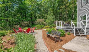 10 Buttonwood Rd, Bedford, NH 03110