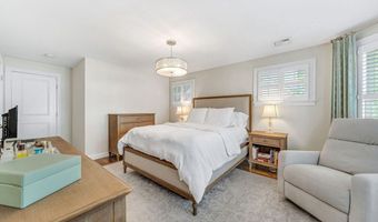 27 Beryl St, Boston, MA 02131