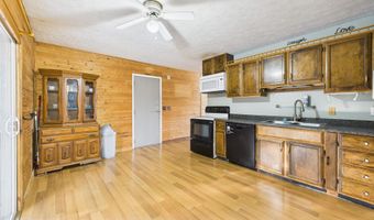 575 N Market St, Andrews, IN 46702