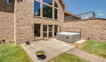 105 Lake Dr, Alton, IL 62002