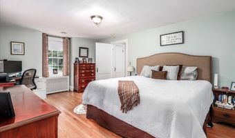 10 N Beech Tree Rd, Brookfield, CT 06804
