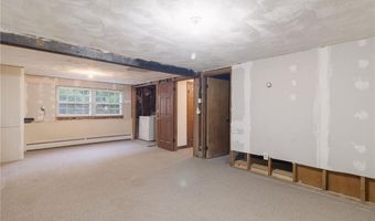 350 Essex Rd, North Kingstown, RI 02852