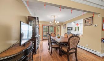 35 Hilldale Rd, Albertson, NY 11507