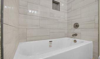6423 SE HULL Ave, Milwaukie, OR 97267