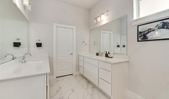 558 Torrey Pines Cir, Heath, TX 75032