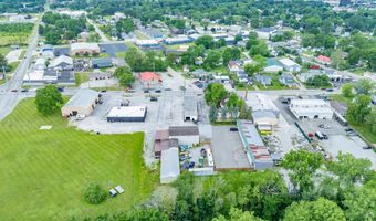 1712 S Wayne Ave, Auburn, IN 46706