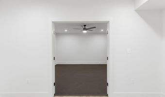 7705 HOLIDAY Ter, Bethesda, MD 20817