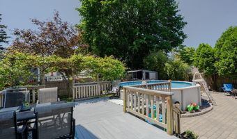 71 Vinton Ave, Cranston, RI 02920