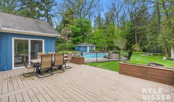 1585 River Oaks Dr SE, Ada, MI 49301