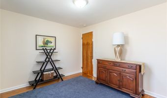 288 W Maplemere Rd, Amherst, NY 14221