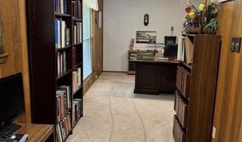 102 E Crockett St, De Kalb, TX 75559