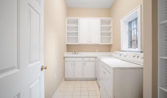 6723 HONESTY Dr, Bethesda, MD 20817