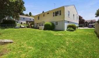 10 Kerins Ter, Newport, RI 02840