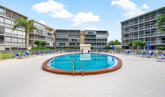 145 Atlantis Blvd 201, Atlantis, FL 33462