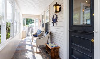 11 Roberts Ave, Bar Harbor, ME 04609