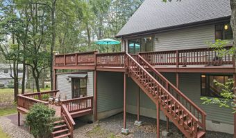 11 Carmen Gln, Albrightsville, PA 18210