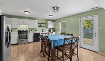 6911 Woodland Heights Dr, Avon, IN 46123