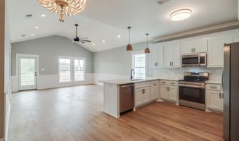 4167 Nineteenth St, Bay St. Louis, MS 39520