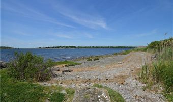 272 N Farm Dr, Bristol, RI 02809