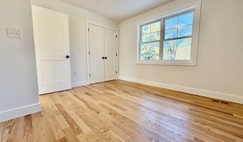 8 Country Ln, Billerica, MA 01821