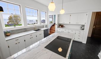 1684 IRVING Ave, Astoria, OR 97103