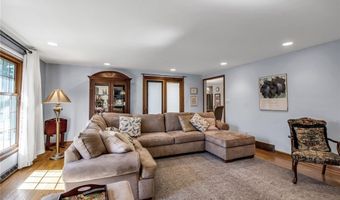 92 Dan Troy Dr, Amherst, NY 14221
