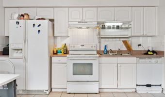 1607 Makiki St B, Honolulu, HI 96822