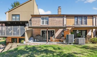 48 WINGED FOOT Dr, Reading, PA 19607