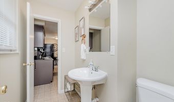 5 Whitewood Ct, Beech Grove, IN 46107