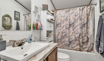 15 Courtesy Ave, Belmont, NH 03220