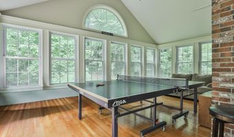41 Wellesley Dr, Bedford, NH 03110