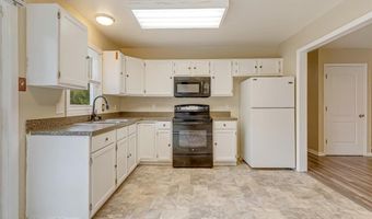1842 Glacier Dr, Blakeslee, PA 18610