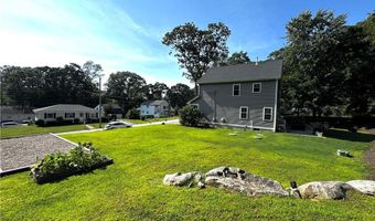 37 Iroquois Rd, Cumberland, RI 02864