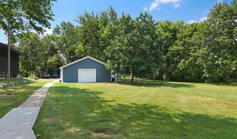 42813 N Woodbine Ave, Antioch, IL 60002