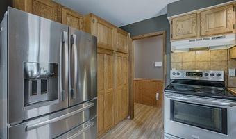 9038 Lahring Rd, Argentine, MI 48436