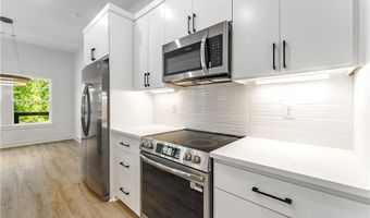 2 Damerham Ln, Bella Vista, AR 72714