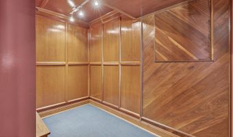 625 NW Locust St, Abingdon, VA 24210